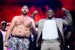 Il fisico di Tyson Fury contro Ngannou