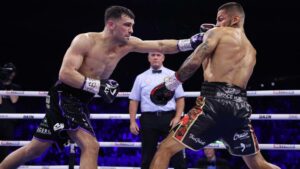 Jack Catterall batte Jorge Linares ai punti