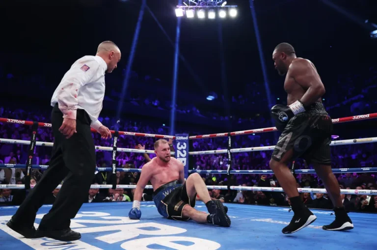 Derek Chisora supera Wallin nel suo ultimo match